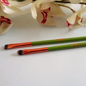 💗 2/$25 Ojitos brushes